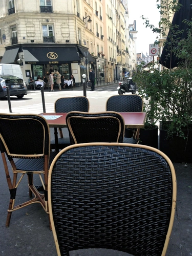 Le Hibou Restaurant Bar Paris
