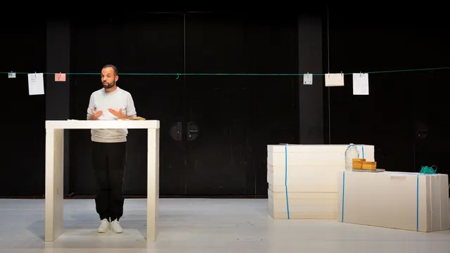 Koulounisation – Salim Djaferi