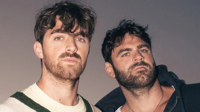 THE CHAINSMOKERS