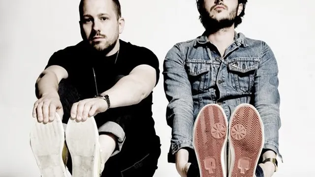 The Shoes en concert