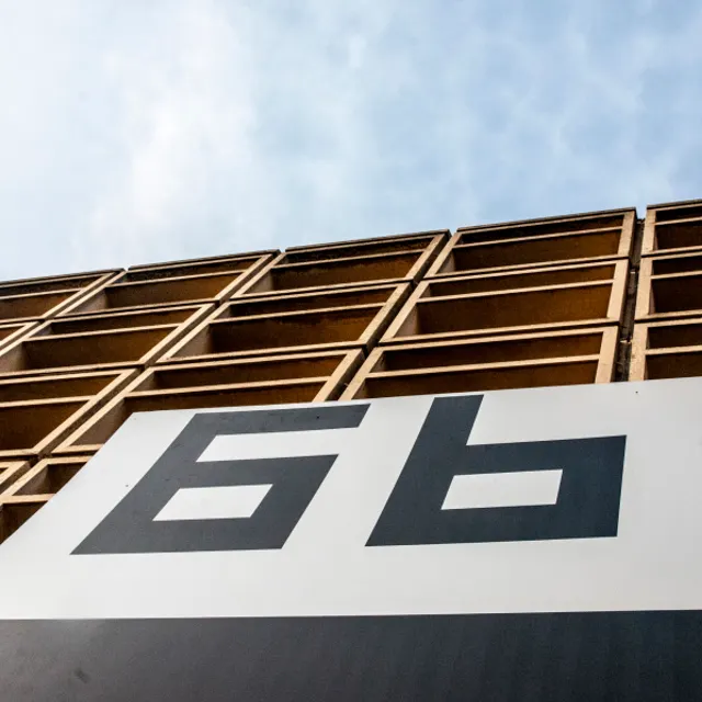 Le SIX B S