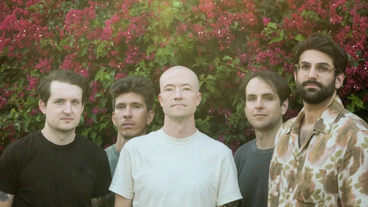 TOUCHE AMORE