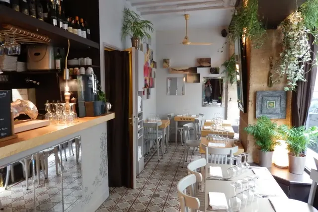El 4 Tro, le restaurant espagnol élégant mais pas coincé.