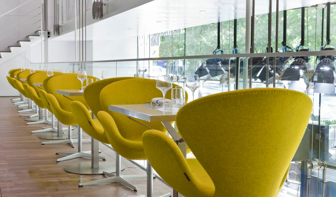 Le Défilé Renault Restaurant Galerie d'art Paris