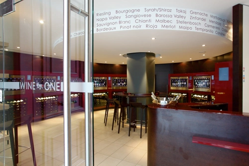Wine by One Restaurant Shop Paris