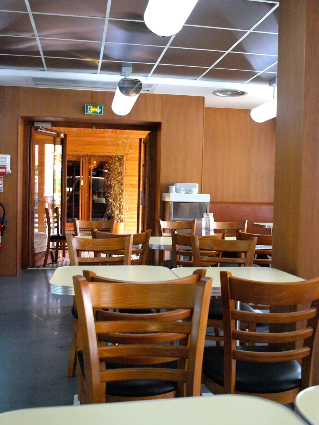 Bob's Bake Shop Restaurant Shop Paris