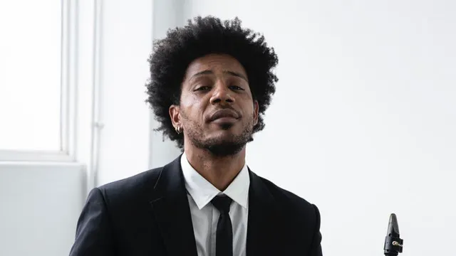 Sly5thAve, Avijé