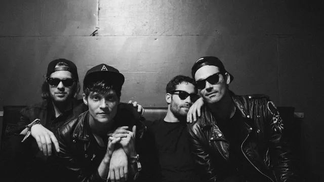 Drowners • Gold Class . Monkey To The Moon