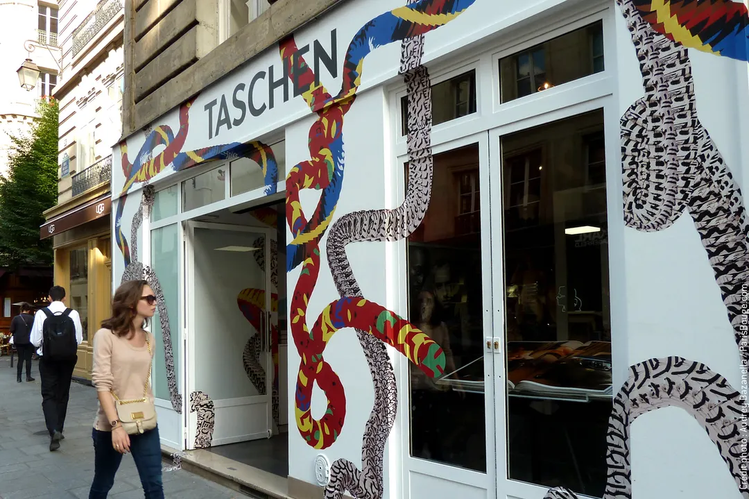 Taschen pop-up store Galerie d'art Shop Paris