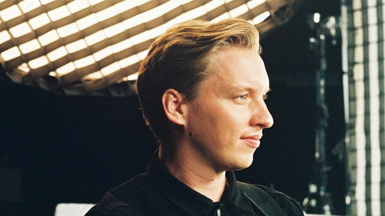 GEORGE EZRA