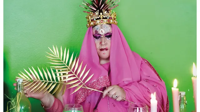 Reine de Paris - Métamorphose