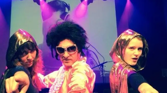 HOW TO LOVE : EROTICO DISCO