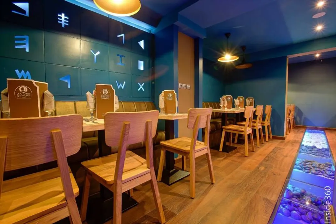 Le Grand Phénicien Restaurant Paris