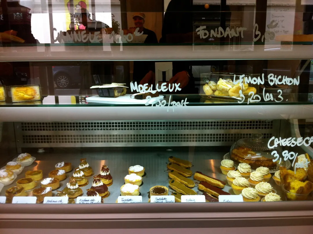Helmut NewCake Shop Paris