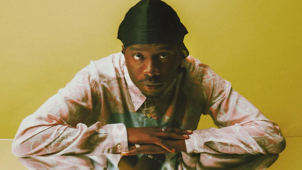Master Peace: Stripped Back, Signing