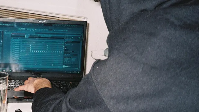 Surpat : Bassface Cineclub