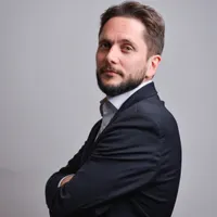 Dominique M