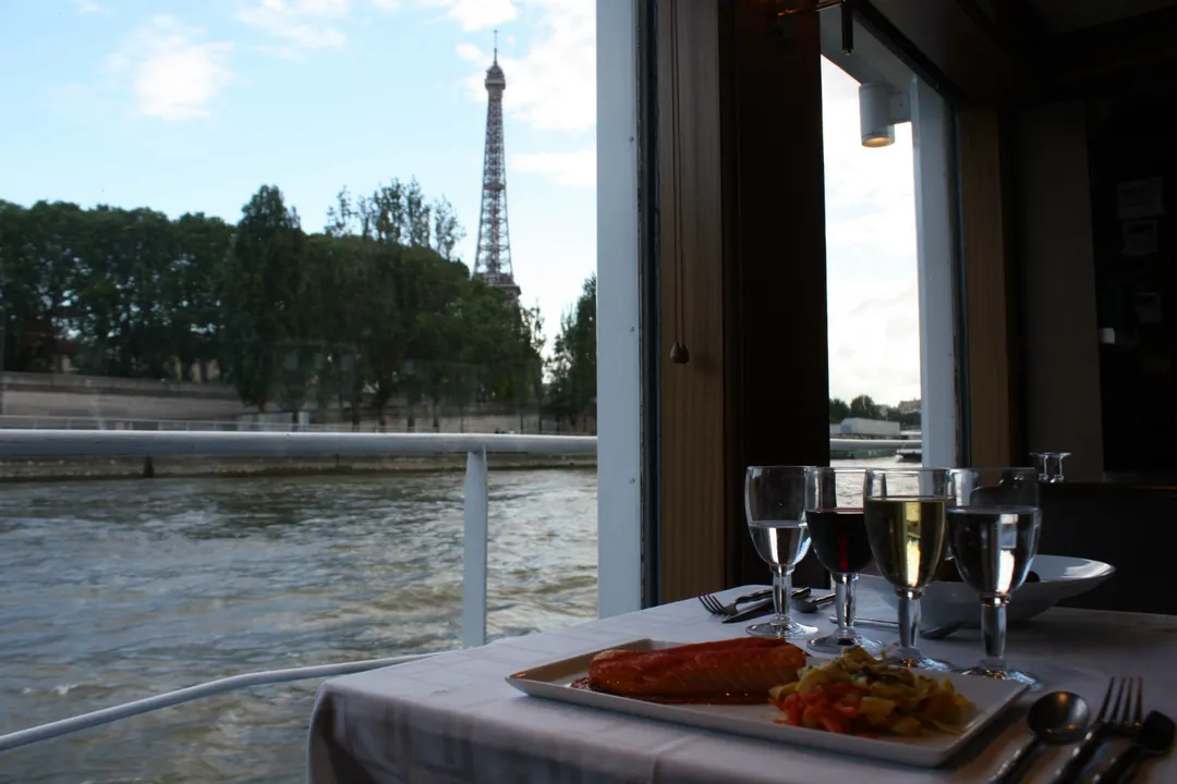 Le Capitaine Fracasse Restaurant Paris