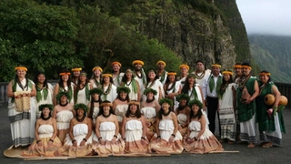 Nānā I Ke Kumu, Hula d'Hawai'i par le Hālau Mele