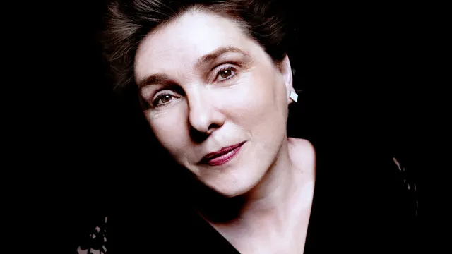 Annie Ebrel