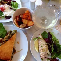 La Petite Table