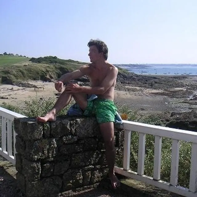 Benjamin R