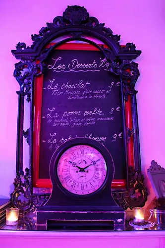 Les Agités Club Restaurant Bar Paris
