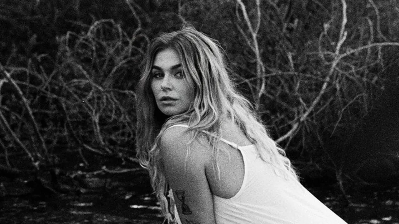 Roxeanne Hazes