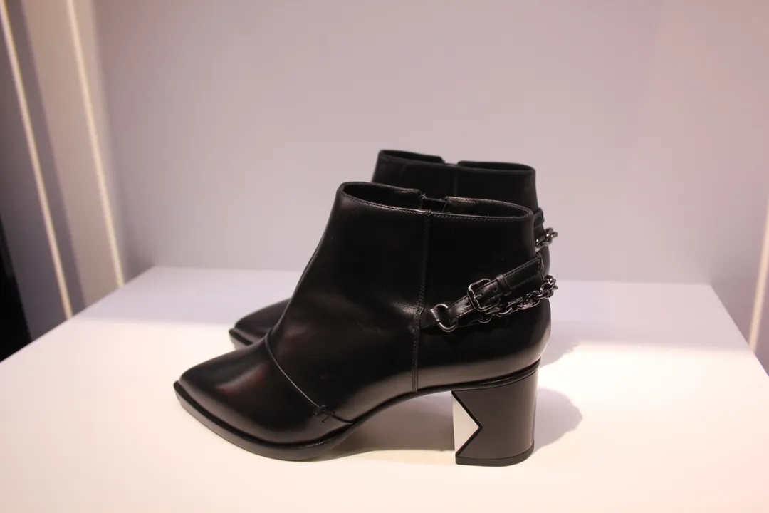 Le Karl Lagerfeld Store - Saint Germain Shop Paris