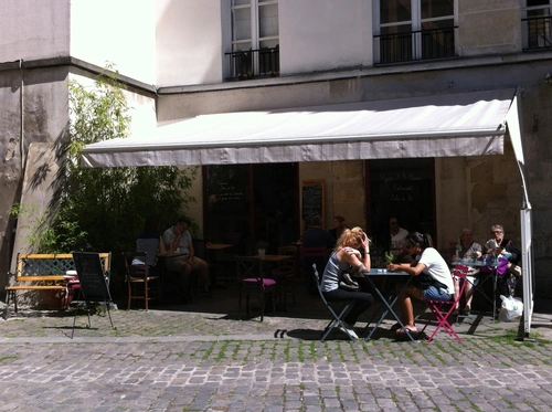 La petite maison dans la cour Restaurant Paris