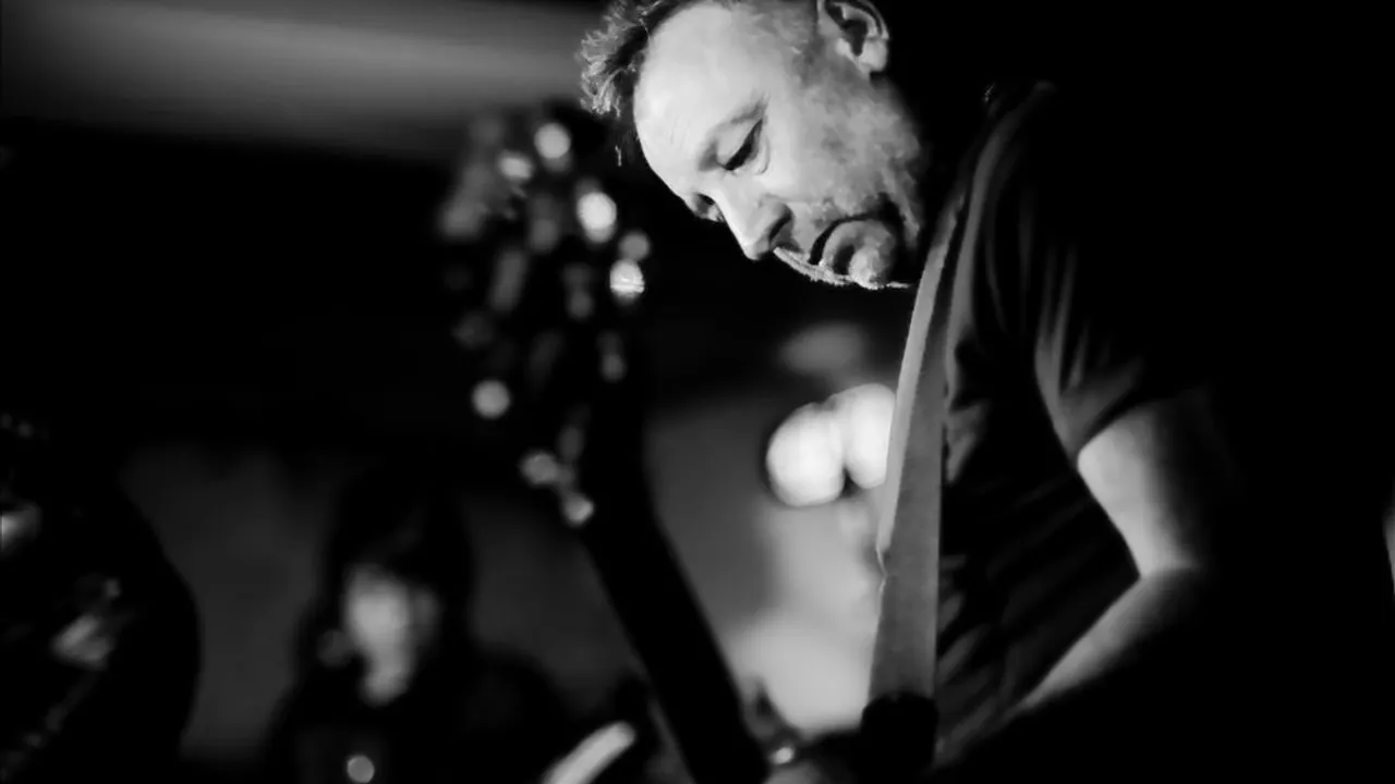 Peter Hook & The Light