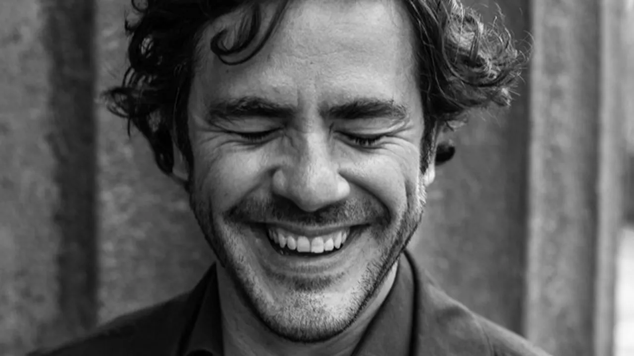 Jack Savoretti: « Arches Bar Champagne Experience »