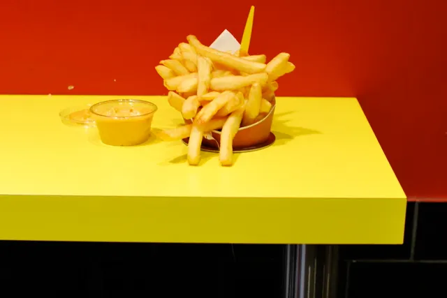 De Clercq, une friterie belge à Paris