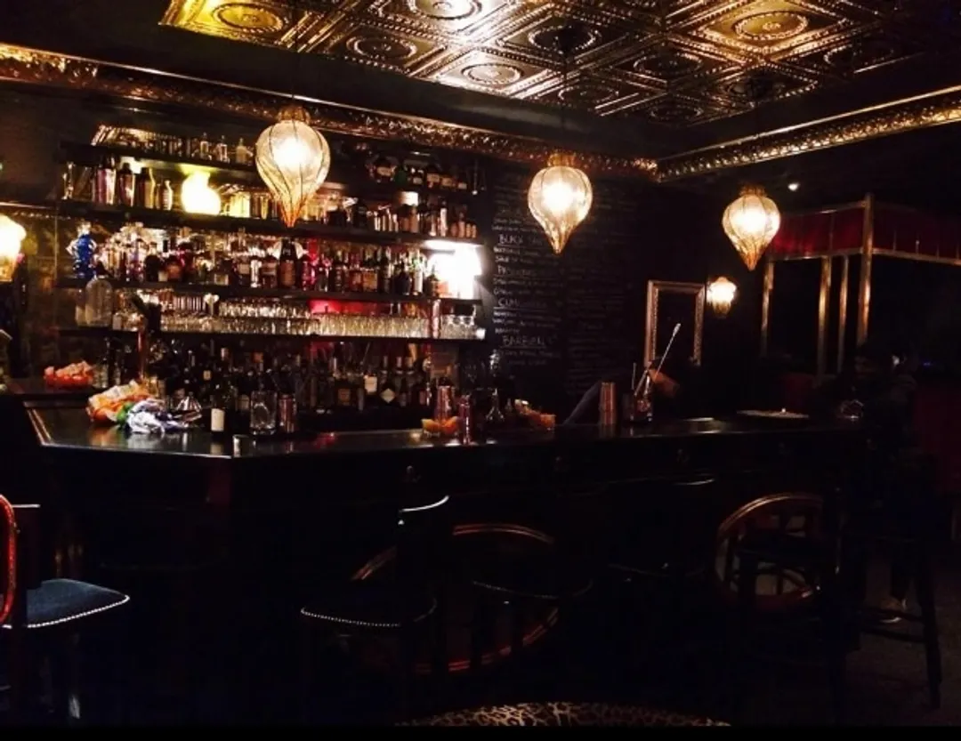 Lipstick Bar Paris