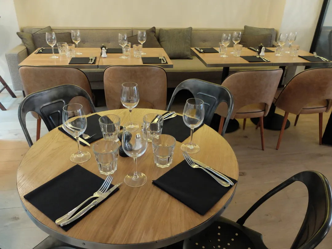 Les Petites Ecuries Restaurant Paris