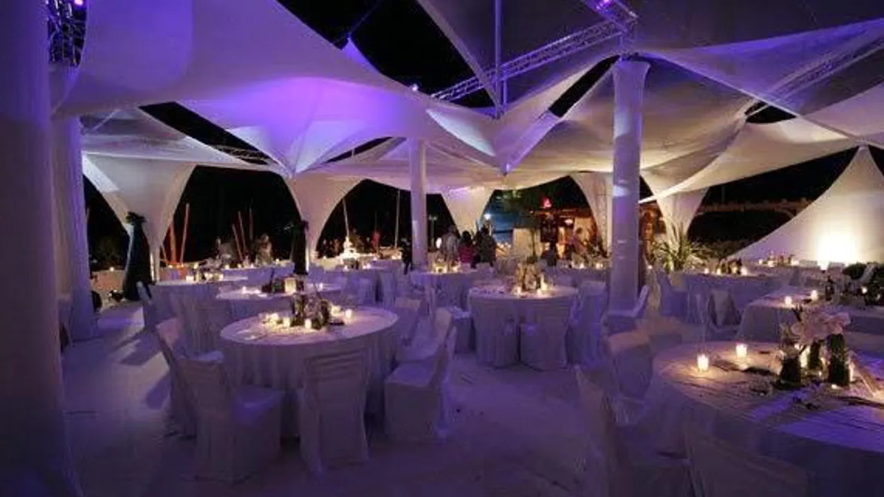 LA PLUS GROSSE SOIREE BLANCHE DE FRANCE (DATE EXCEPTIONNELLE)
