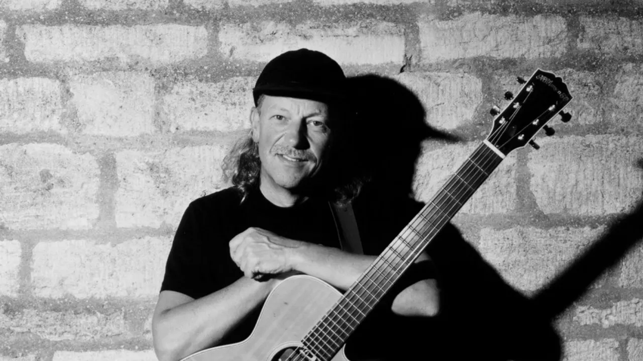 MARTIN BARRE & Band