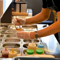 Leoni's Deli
