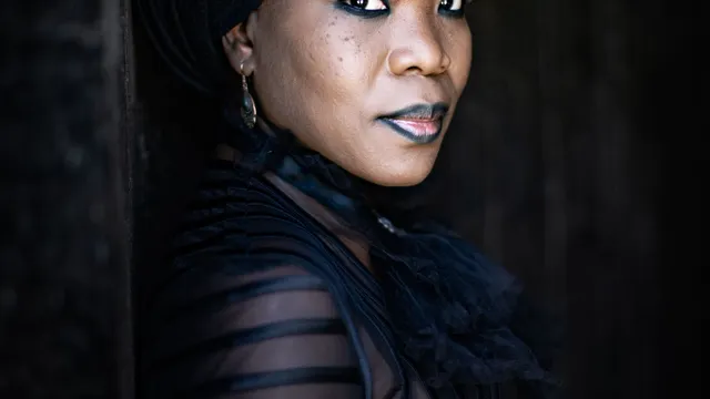 ELIASSE + MOONLIGHT BENJAMIN