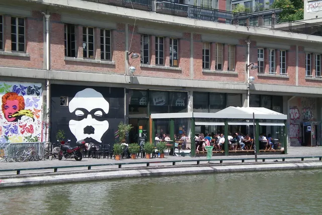 Le Point Ephémère, le bar aux multiples facettes