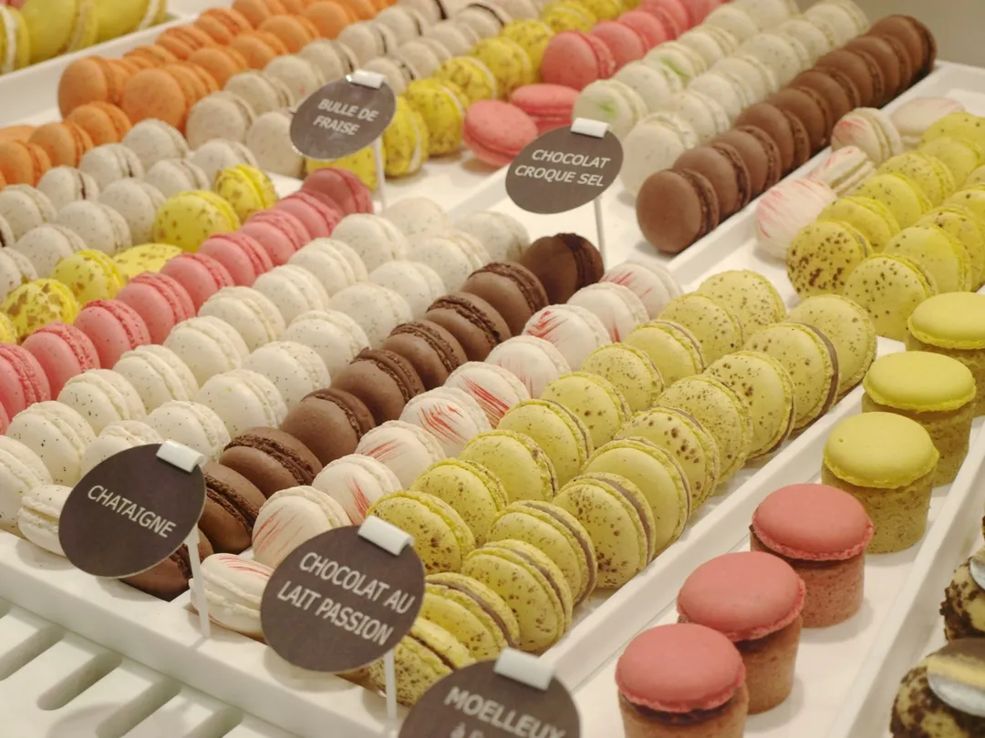 Macarons Gourmands Shop Paris