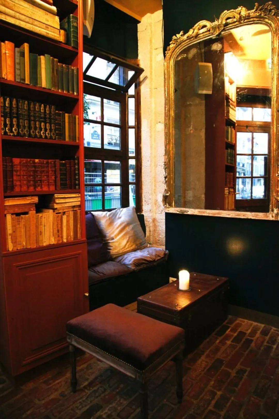 Chez Moustache Restaurant Bar Paris