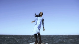 Célia Kameni - Méduse