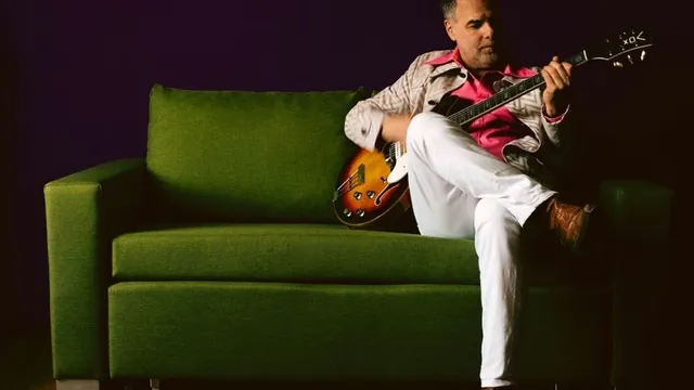 Kamil Rustam en concert à Paris le 10 juin pour la sortie de l'album Listen Up!