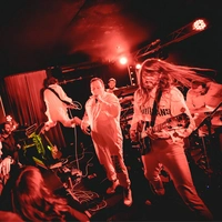 Von Pariahs