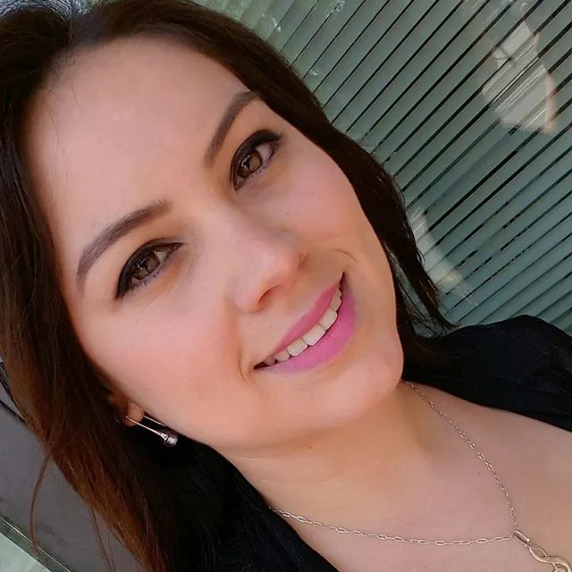 Angelica R