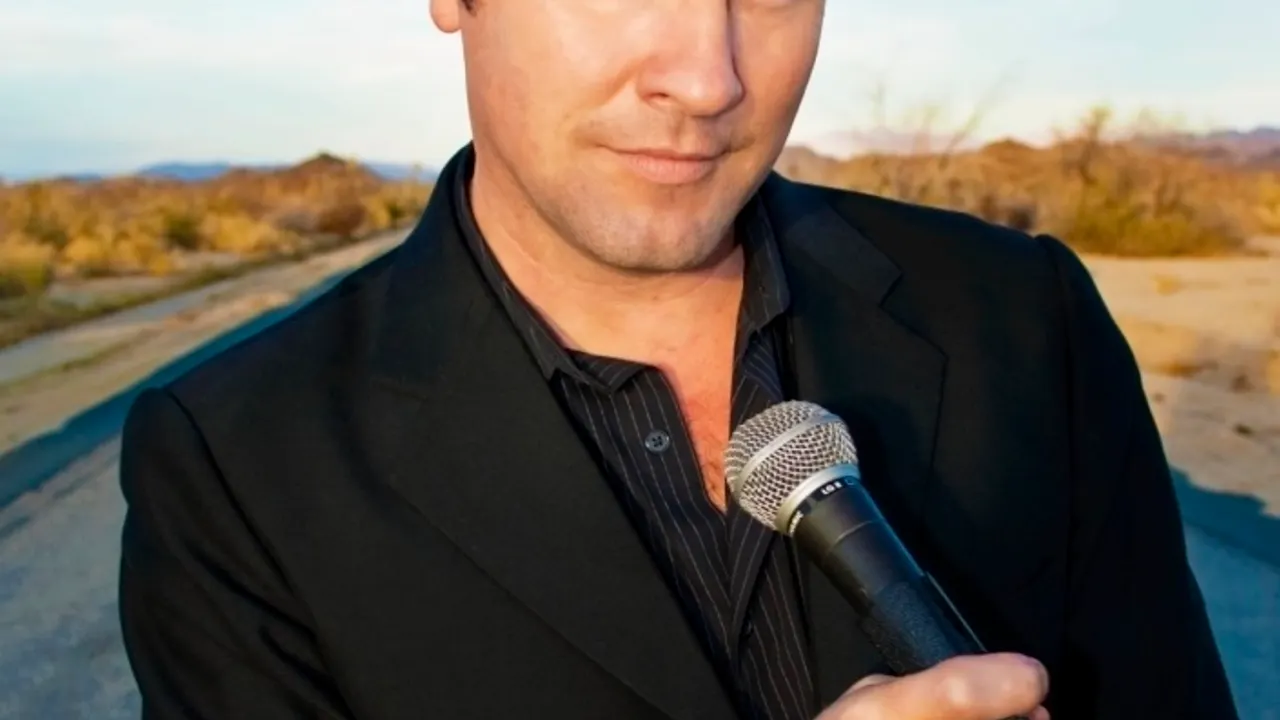 TOM RHODES