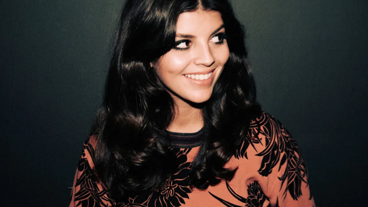 Showcase Nikki Yanofsky