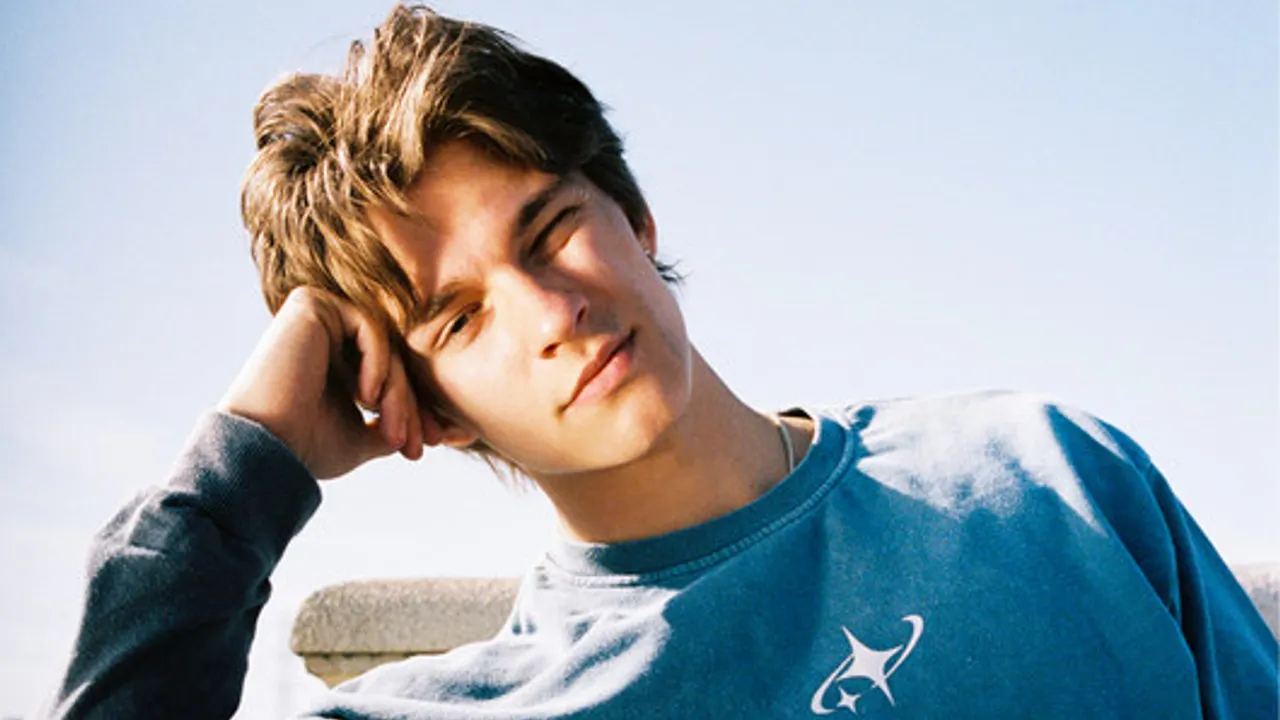 Alex Sampson