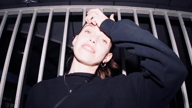 Gs: Rezzett, Sky H1, Tati Au Miel, House On The Strand